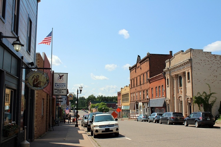downtown Neguanee